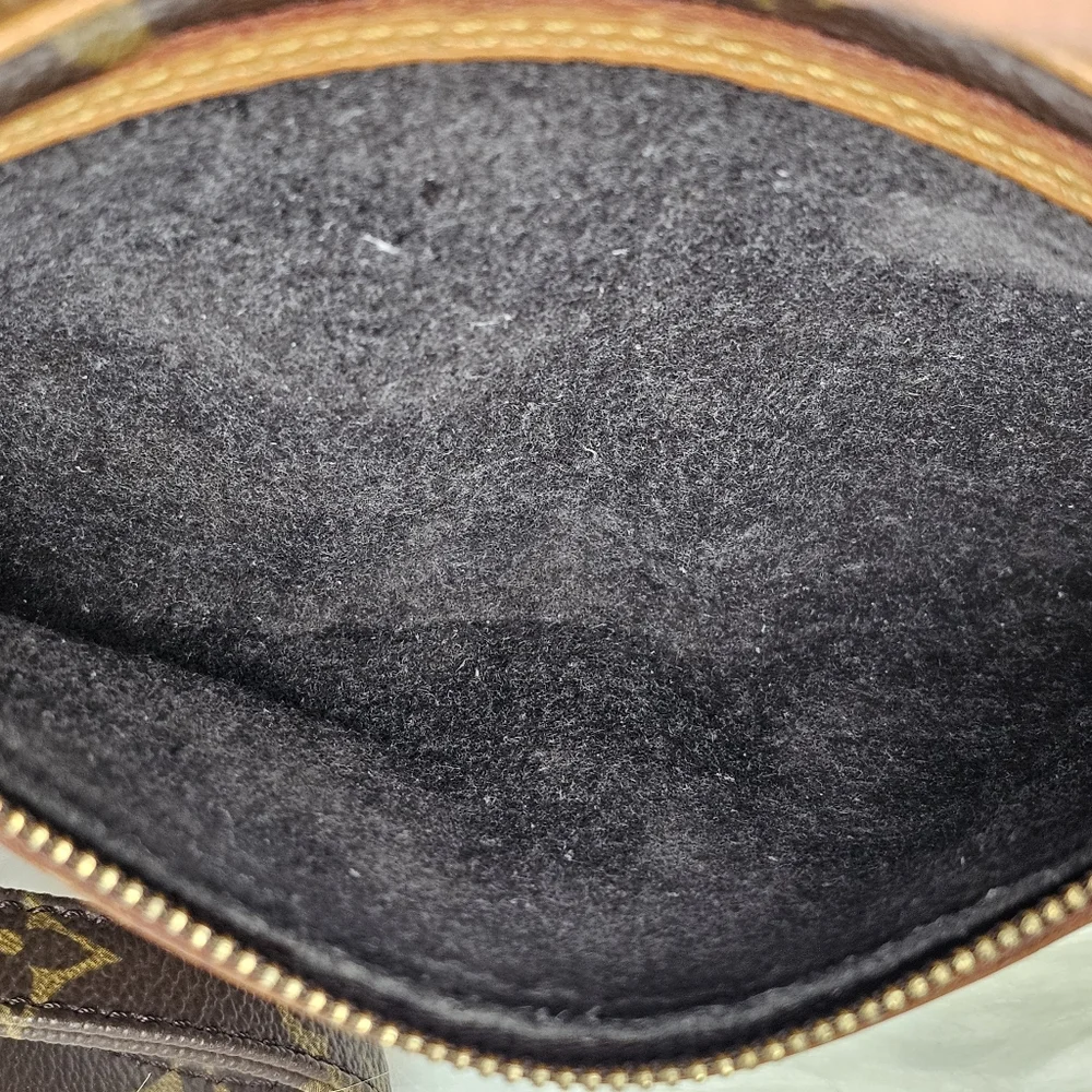 🔥 LV Marly Dragonne Wristlet 🔥 - Picture 7 of 15
